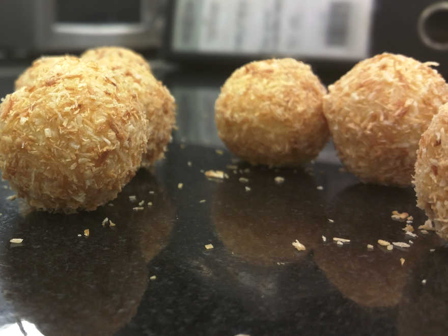Coconut and White Chocolate Truffles 3
